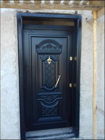 Klasik İşlemeli Siyah Çelik Kapı